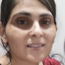 Ayesha Maqbool - Home and Online Tutor in Lahore