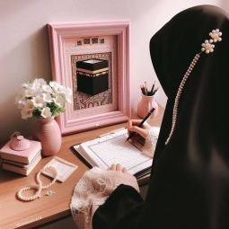 Fouzia Iqrar - Online Tutor in Karachi