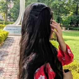 Amna Khan - F.Sc / I.Com / ICS Physics Home and Online Tutor in Lahore