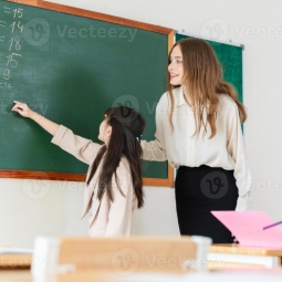 Maida Kamal - Mathematics Home and Online Tutor in Faisalabad